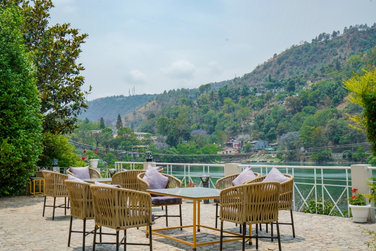 Neelesh Inn